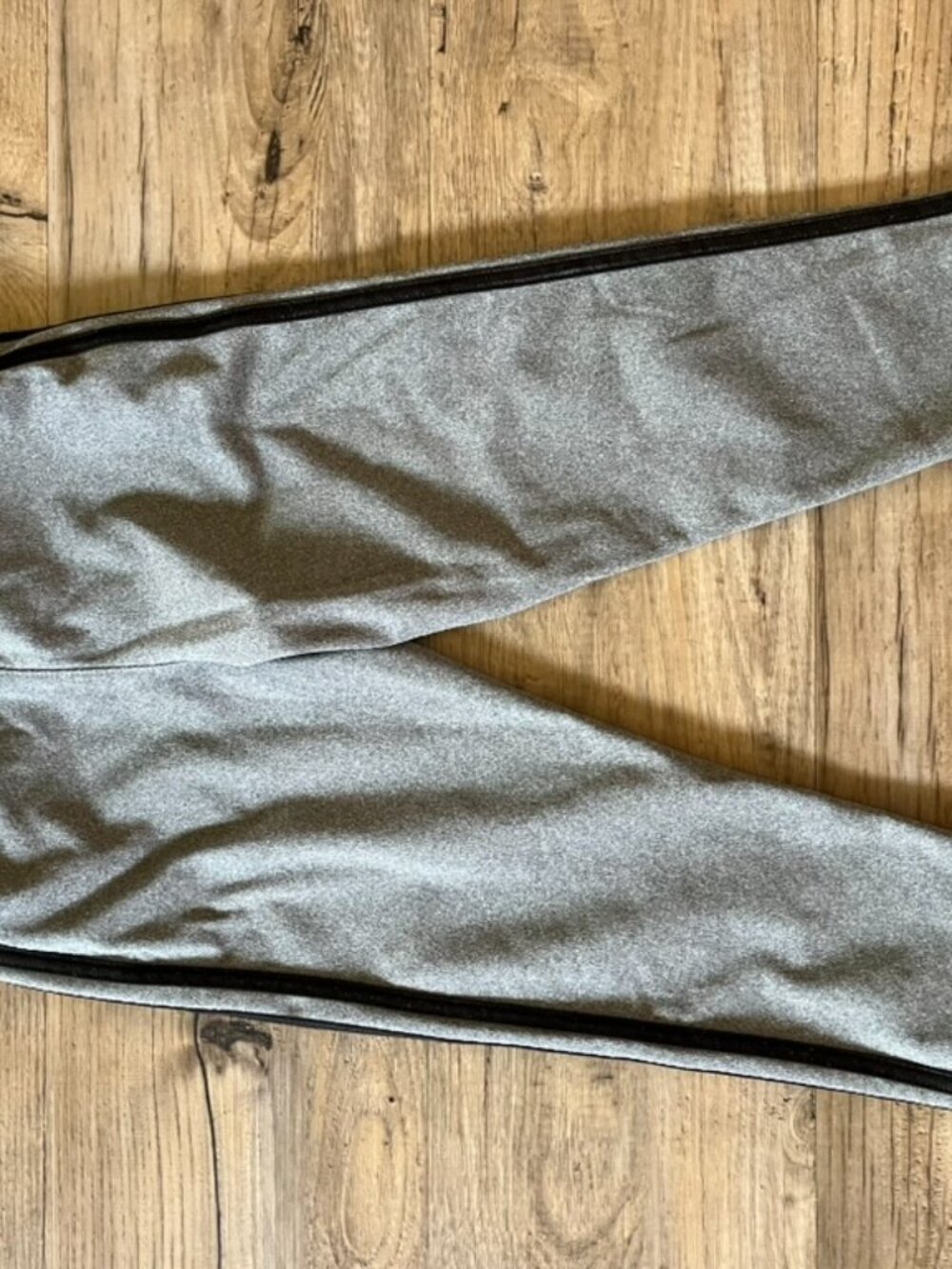 Adidas Youth Gray Track Pants Athletic Joggers Black Side Stripe Size 6 - Picture 3 of 5